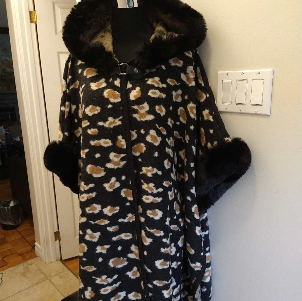 Hooded Cape